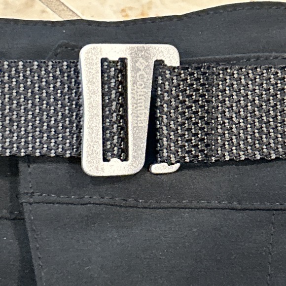 Columbia Titanium Titan Pass Shorts Men's 34x10 Black Active Omni Shield Belted - Picture 2 of 9